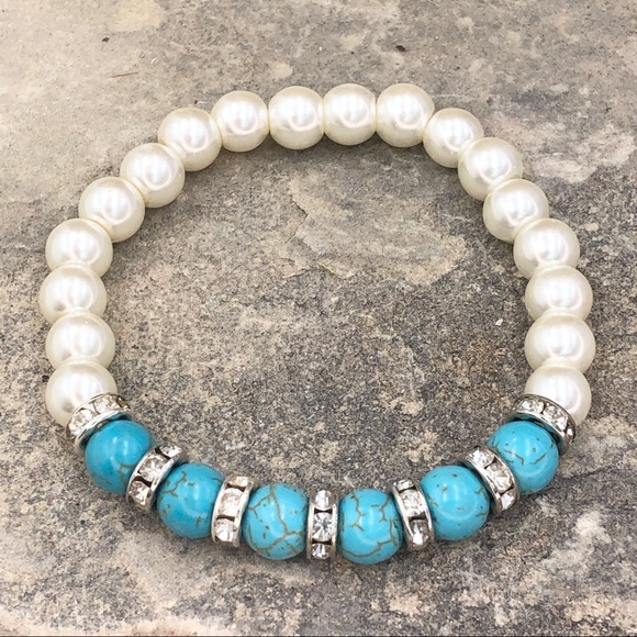 🍀CLOSEOUT🍀Faux Pearl Turquoise Stretch Bracelet - Picture 3 of 4